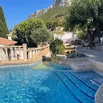 Дом отдыха Castell De Mar *