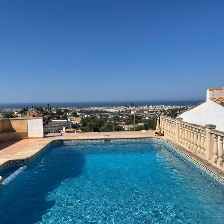 Semesterbostad Castell De Mar